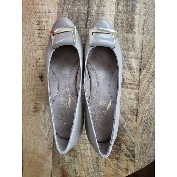 Aerosoles Good Times Women's Taupe Leather Classic Heels Shoes 7 EUC - Picture 5 of 13
